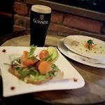 Treacys & Leisure Centre 3* Waterford