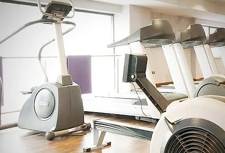 Treacys & Leisure Centre Γουότερφορντ
