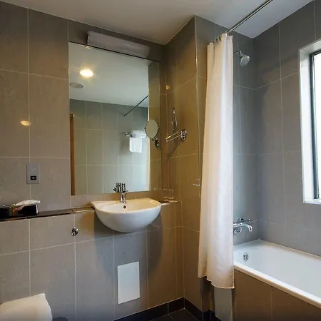 Treacys & Leisure Centre