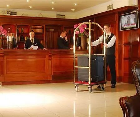 Treacys & Leisure Centre 3* וואטרפורד