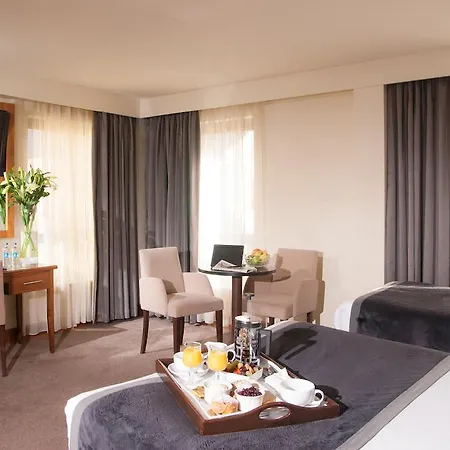 Treacys & Leisure Centre