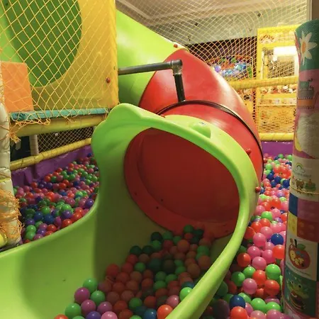 Treacys & Leisure Centre 3* Waterford