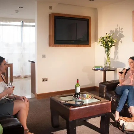 Treacys & Leisure Centre 3* Waterford