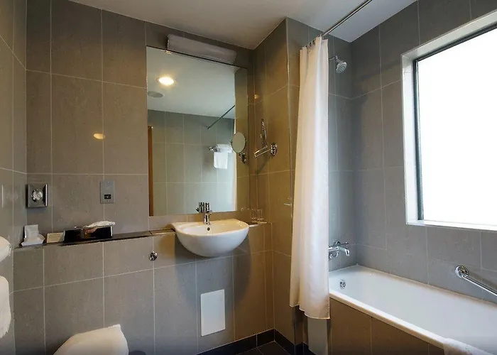 Treacys & Leisure Centre