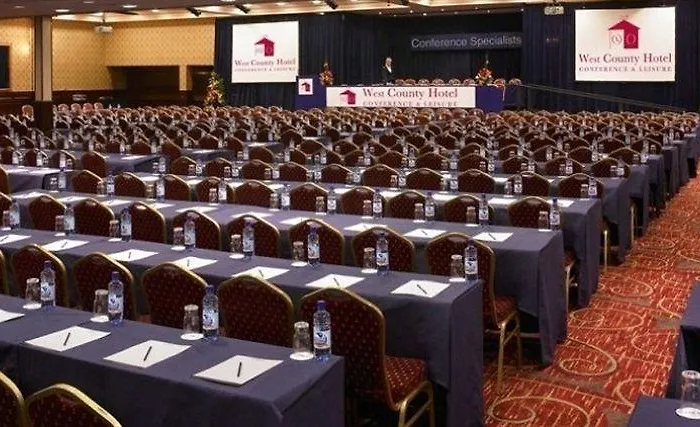 Treacys & Leisure Centre 3* Вотафорд