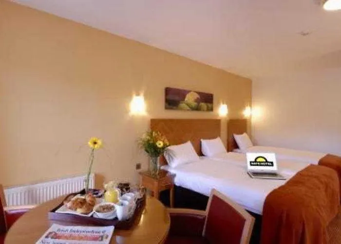 Treacys & Leisure Centre Отель 3*