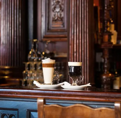 Treacys & Leisure Centre Отель