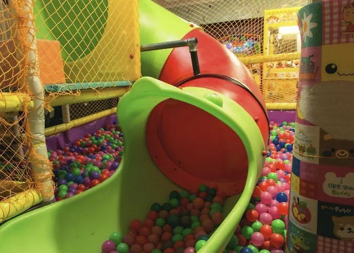 Treacys & Leisure Centre 3* Вотафорд