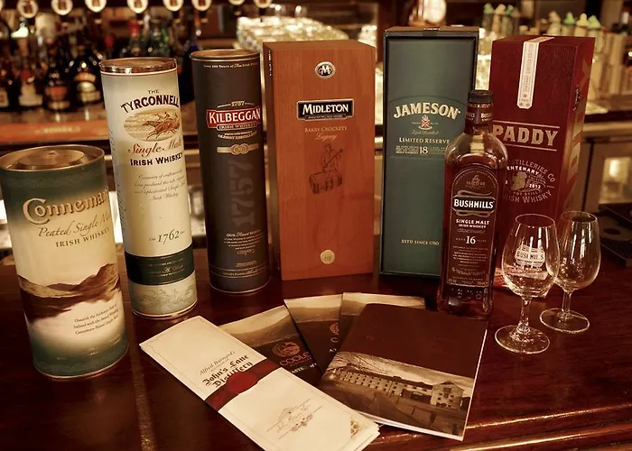 Отель Treacys & Leisure Centre