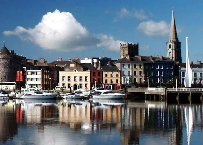 Treacys & Leisure Centre Вотафорд